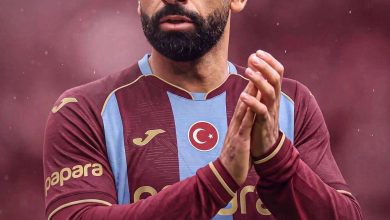 صلاح في Trabzon.. حركة مفاجئة من الملك المصري للجماهير وحراسة وسيارة من نوع خاص