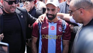 فيديو | طرابزون سبور يطبع قمصان محمد صلاح.. والكشف عن رقمه مع الفريق