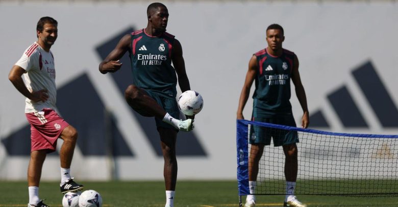 كوناتي يقدم وعدًا لجماهير ريال مدريد ويؤكد: اللعب لهذا النادي يعني لي الكثير