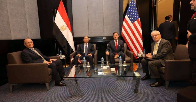 مصر والولايات المتحدة تبحثان تعزيز الشراكة في مشروعات النقل والموانئ واللوجستيات