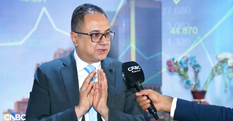 من 43 إلى 20 مليار دولار.. خبير مصرفي يكشف مستهدف خفض عبء الدين