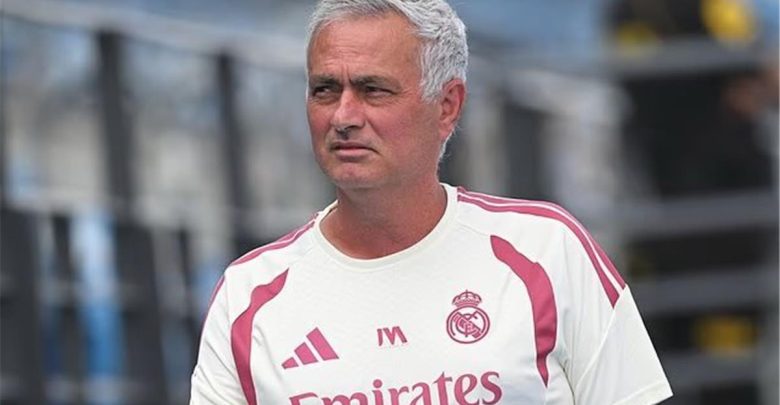 مورينيو يحل الأزمة.. صفقة ريال مدريد الجديدة بديل عدم التعاقد مع رودري