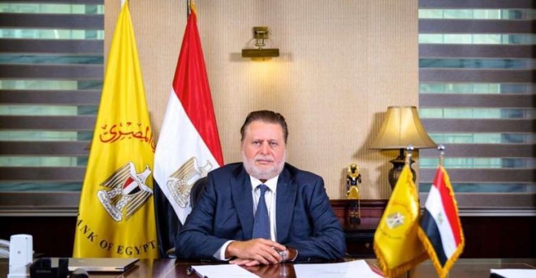 وزير الأوقاف يهنئ حسن عبد الله بمناسبة تجديد تعيينه محافظًا للبنك المركزي